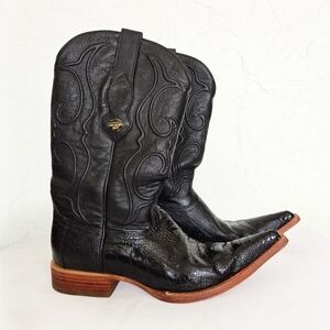 Black Cowboy Boots with Pointed Toe - Brand: Los Altos
